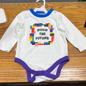 ❤️5/$25❤️2/$15❤️ LEGO/TARGET | white graphic L/S bodysuit